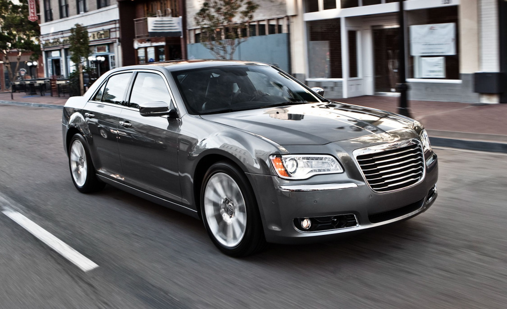 Chrysler 300 2011.jpg Chrysler 300 2011.jpg