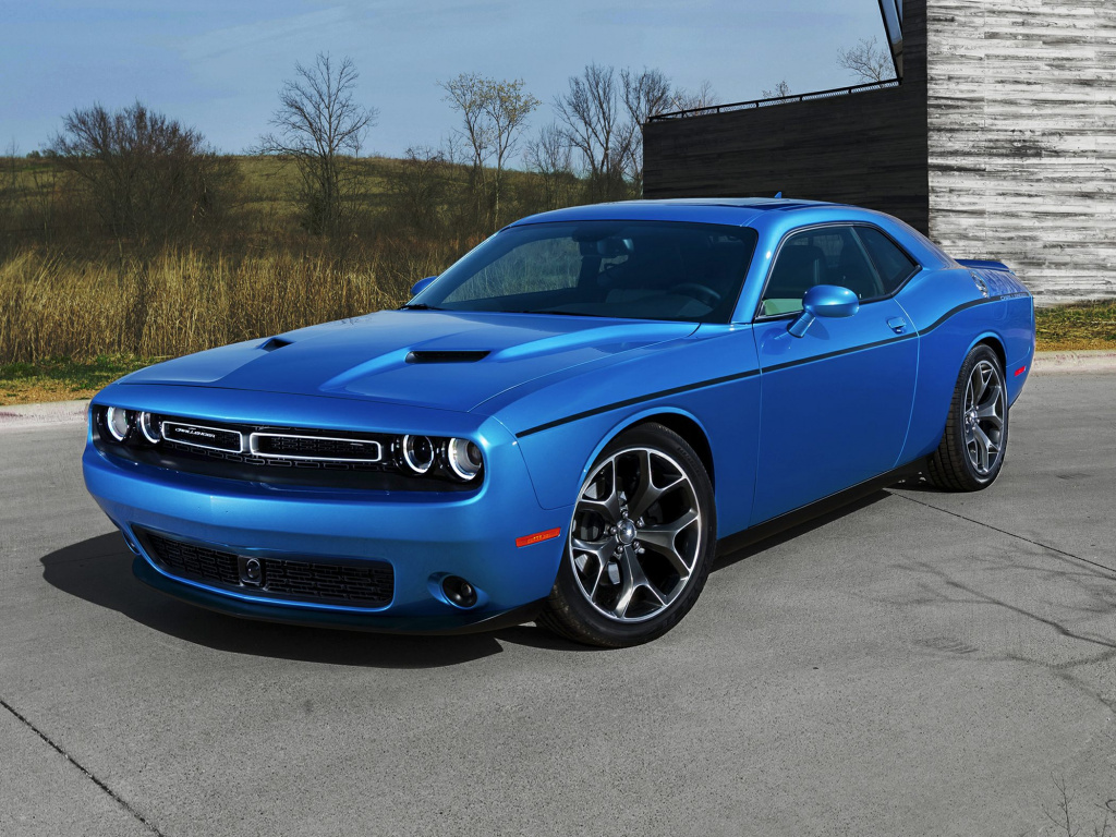 Dodge Challenger 2015.jpg Dodge Challenger 2015.jpg