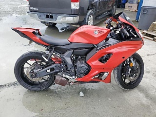YAMAHA YZFR7 2024