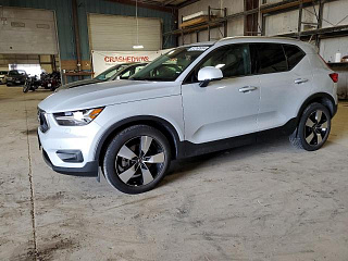 VOLVO XC40 T5 MOMENTUM 2021