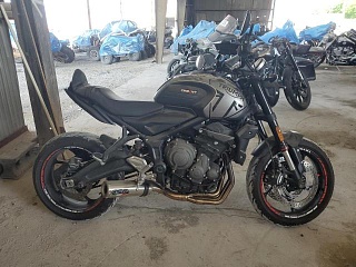 TRIUMPH TRIDENT 660 2022