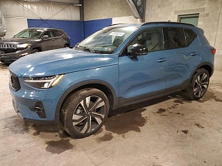 VOLVO XC40 PLUS 2023