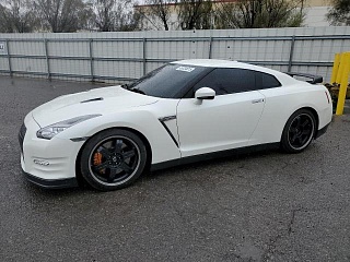 NISSAN GT-R PREMIUM  2013
