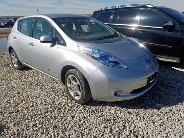 NISSAN LEAF SV 2012