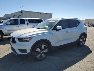 VOLVO XC40 T5 MOMENTUM 2019