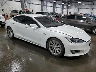 TESLA MODEL S 2016