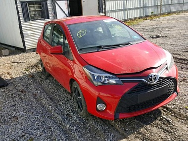 TOYOTA YARIS 2015
