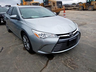 TOYOTA CAMRY LE 2016
