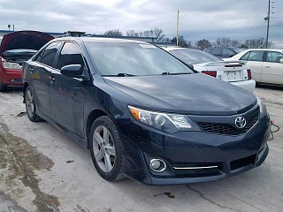 TOYOTA CAMRY 2012
