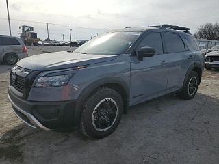 NISSAN PATHFINDER SV 2023