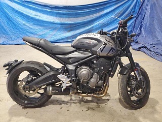 TRIUMPH TRIDENT 660 2022