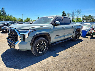 TOYOTA TUNDRA SR5 2024