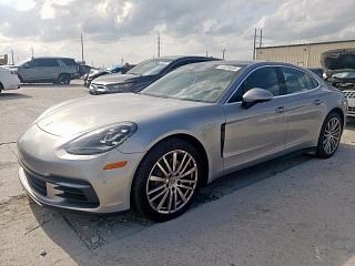 PORSCHE PANAMERA 4S 2017