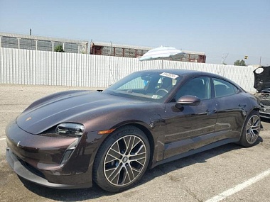 PORSCHE TAYCAN 2022
