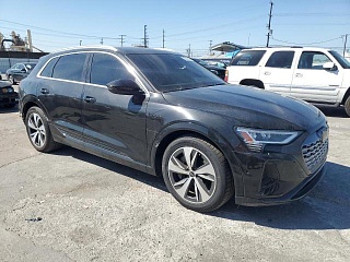 AUDI Q8 E-TRON PREMIUM PLUS 2023