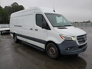 MERCEDES-BENZ SPRINTER 2500 2021