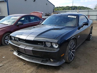 DODGE CHALLENGER SRT-8