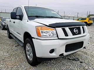 NISSAN TITAN S 2014