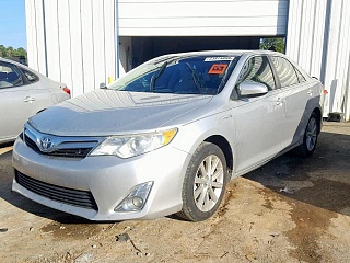 TOYOTA CAMRY HYBRID 2013