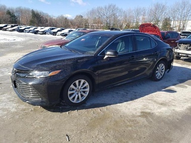 TOYOTA CAMRY LE 2020
