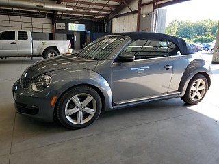 VOLKSWAGEN BEETLE 2013