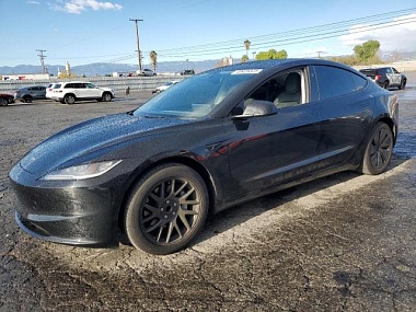 TESLA MODEL 3 2024