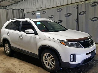   KIA SORENTO LX, 2015