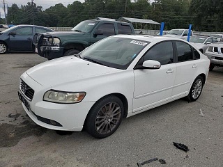 VOLVO S40 T5 2011