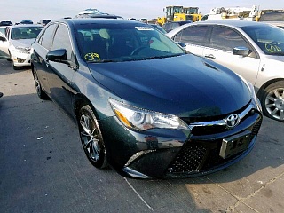 TOYOTA CAMRY LE 2017