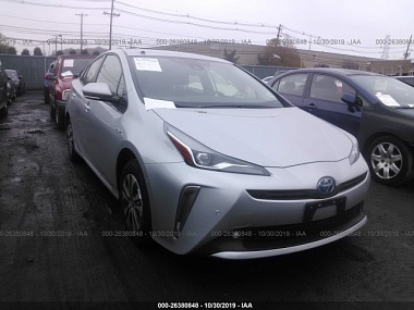   TOYOTA PRIUS, 2019
