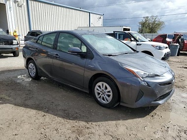 TOYOTA PRIUS 2016