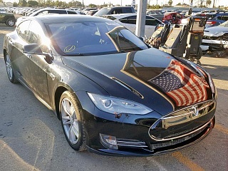 TESLA MODEL S 2014