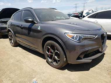 ALFA ROMEO STELVIO QUADRIFOGLIO 2022