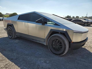 TESLA CYBERTRUCK 2024