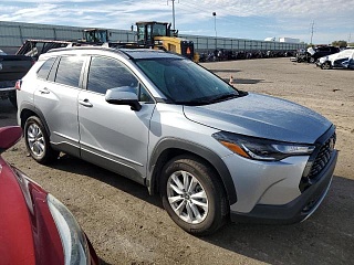 TOYOTA COROLLA CROSS LE 2024