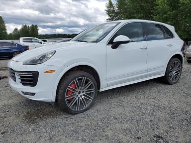 PORSCHE CAYENNE GTS 2016