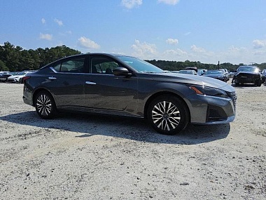 NISSAN ALTIMA SV 2025