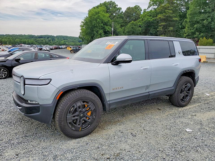 RIVIAN R1S ADVENTURE 2023