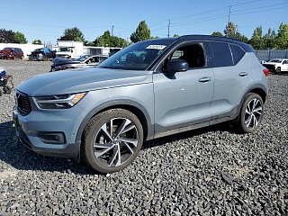 VOLVO XC40 T5 R-DESIGN 2021