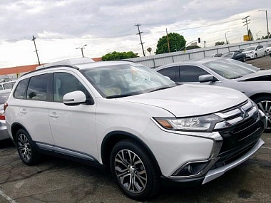 MITSUBISHI OUTLANDER SE 2016
