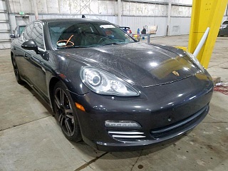 PORSCHE PANAMERA S 2011
