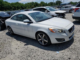 VOLVO C70 T5 2011