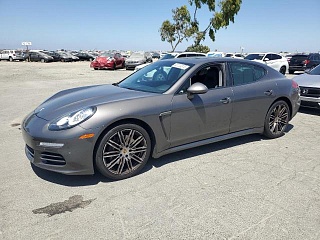 PORSCHE PANAMERA 2 2015