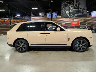 ROLLS-ROYCE CULLINAN 2023