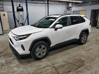 TOYOTA RAV4 XLE 2024