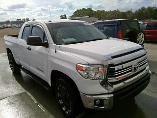 TOYOTA TUNDRA DOUBLE CAB 2017