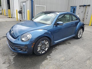 VOLKSWAGEN BEETLE SE 2019