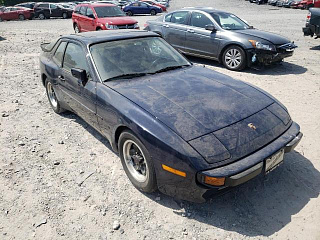 1984 PORSCHE 944