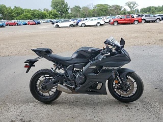 YAMAHA YZFR7 2024