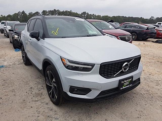 VOLVO XC40 T5 R-DESIGN 2020